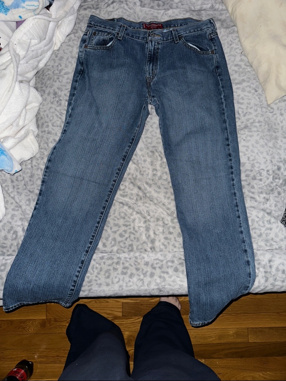 Levi's Women's Medium Wash Straight-Leg Jeans